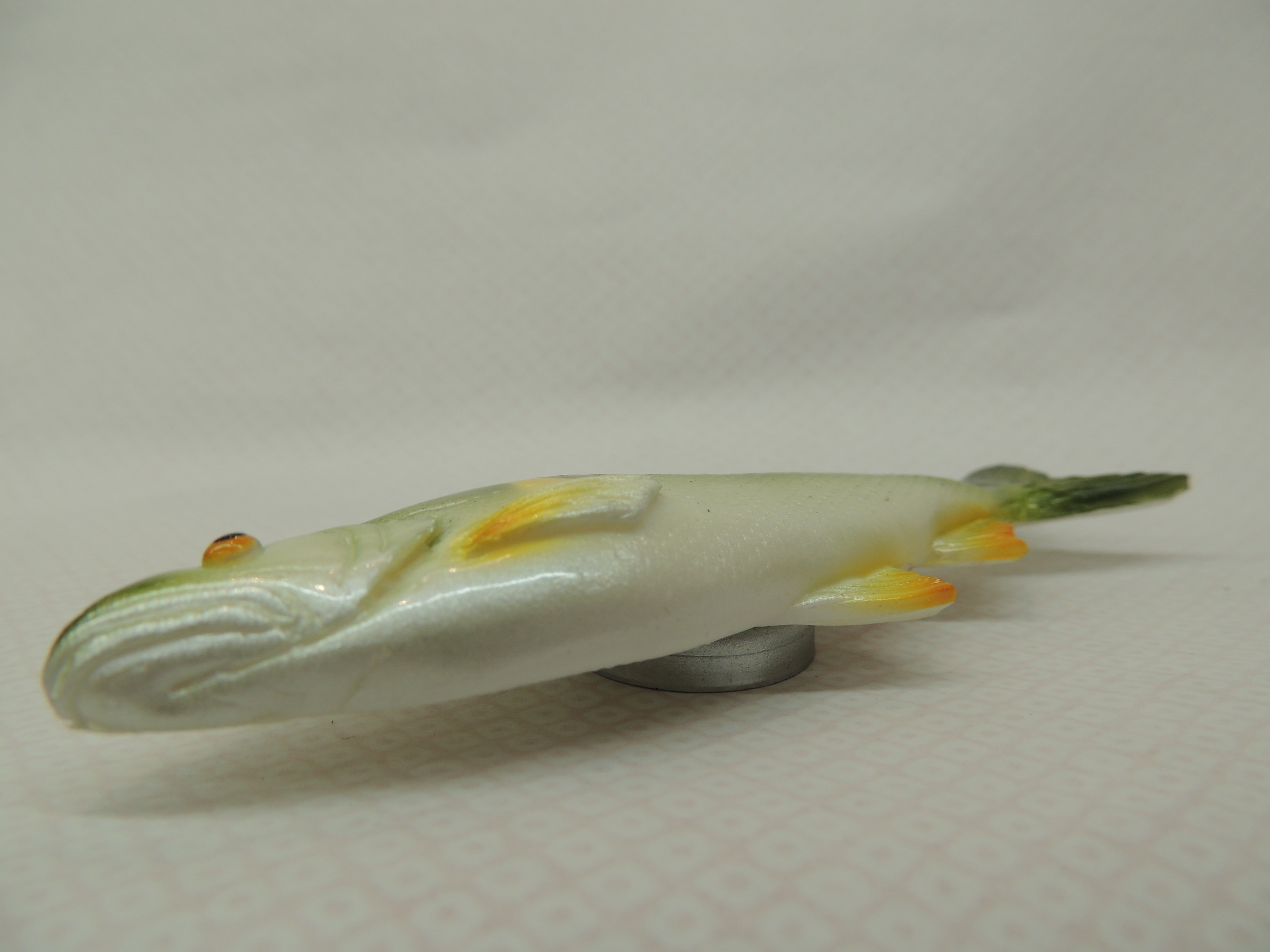 美品 サケ 鮭 切り身 おもしろマグネット 食品サンプル風 店舗 事務所 色々似合う文具マグネット Ms001 Shipsctc Org